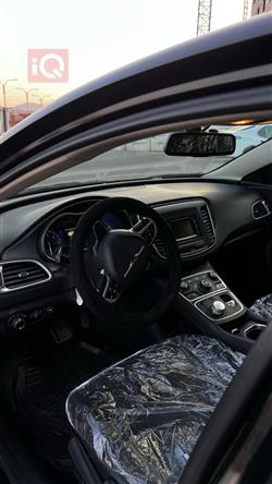 کرایسلەر 200